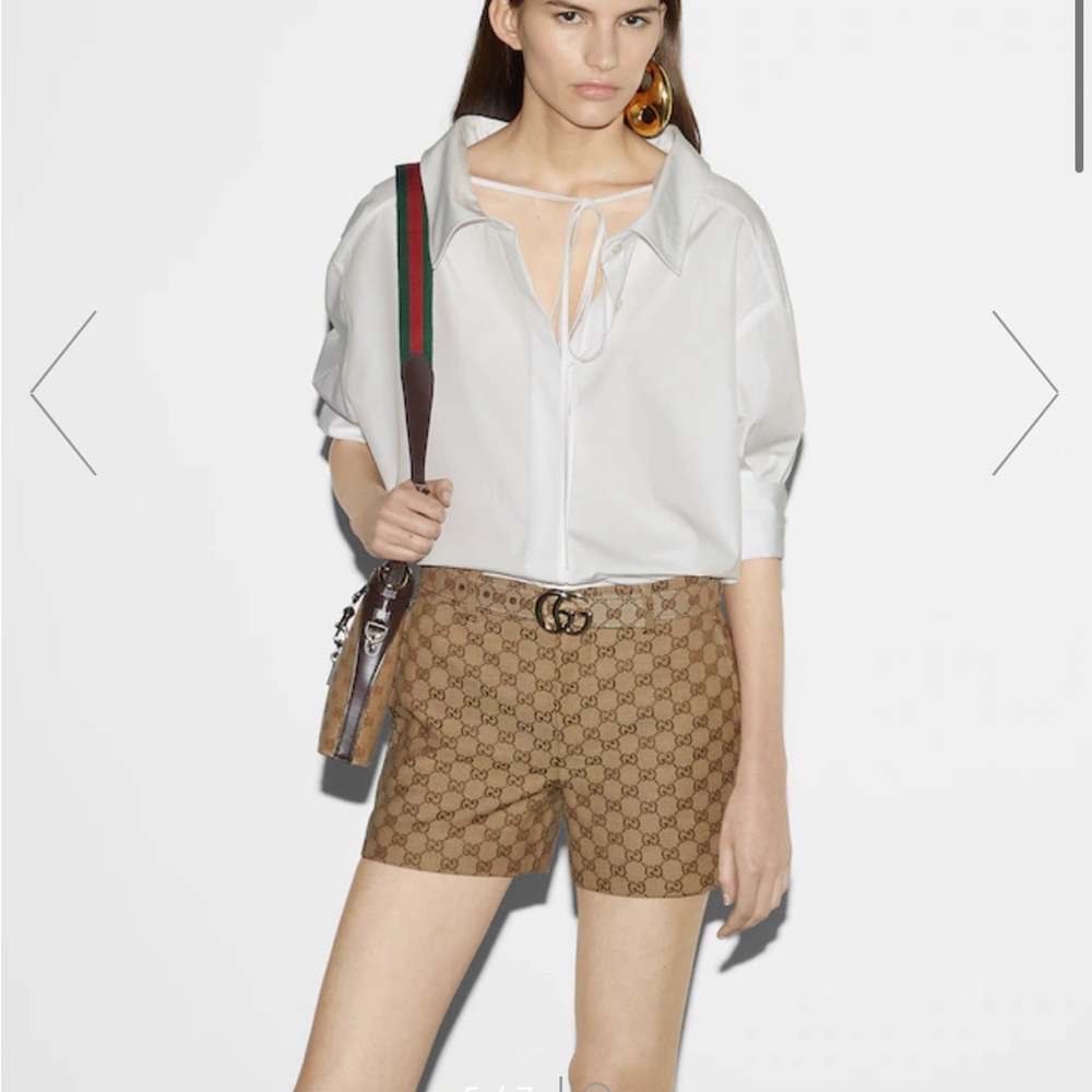 Brand new Gucci logo shorts in cotton canvas